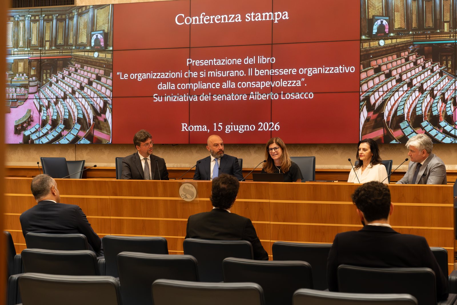 Il tavolo dei relatori · Presentazione di «Le organizzazioni che si misurano»